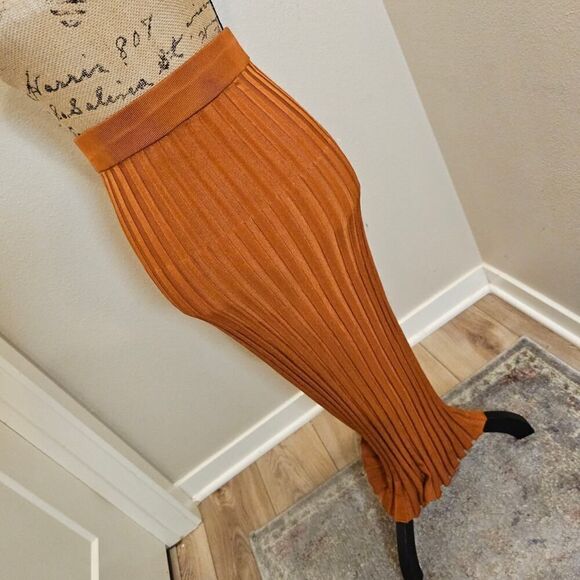 8 by YOOX 3/4 Length Pleated Knit Midi Shirt Size Medium - Picture 2 of 5